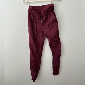 Lululemon Dance Studio jogger size 4